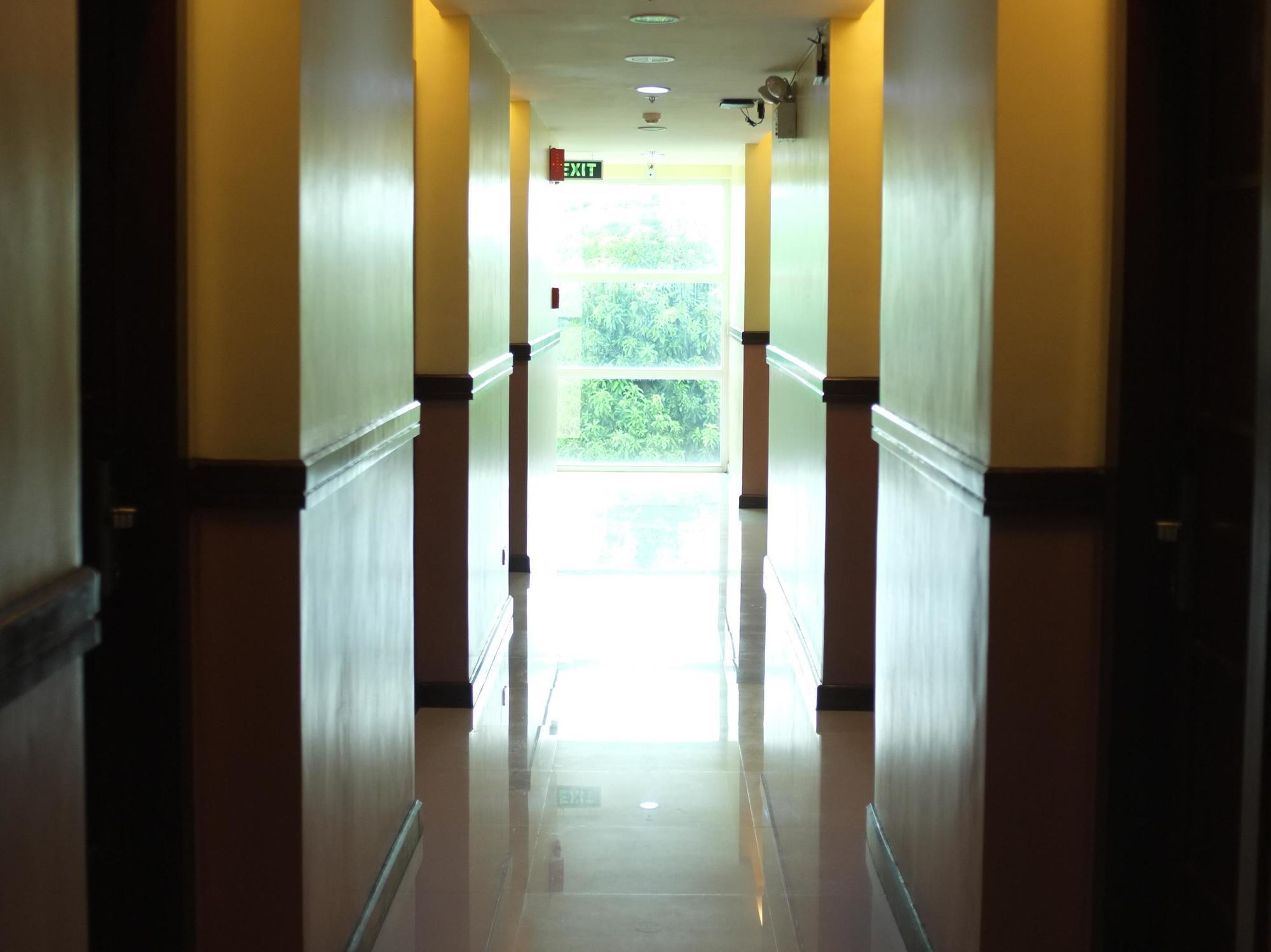 Hotel La Interline Davao City Zewnętrze zdjęcie